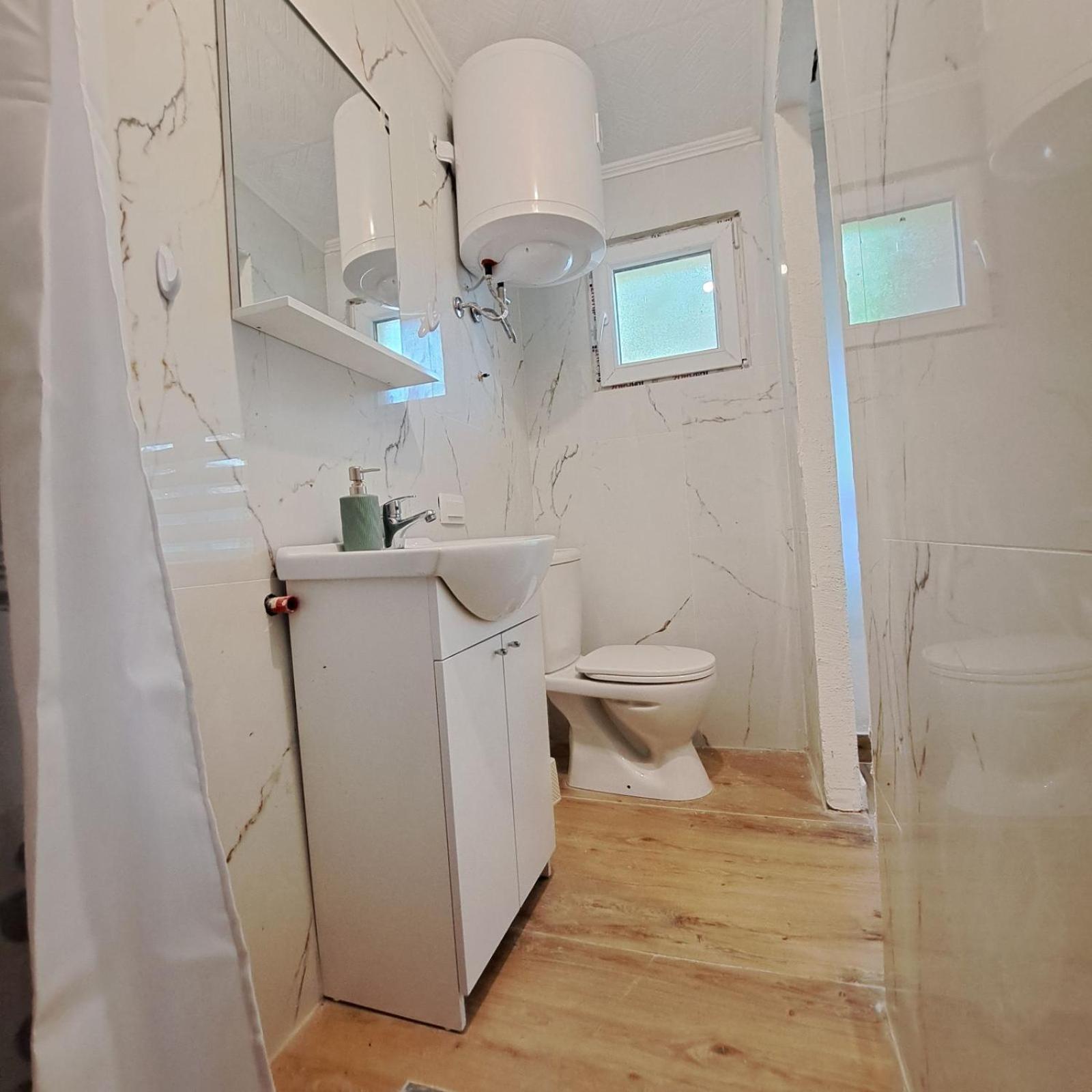 Unique Apartment Centar ポドゴリツァ エクステリア 写真
